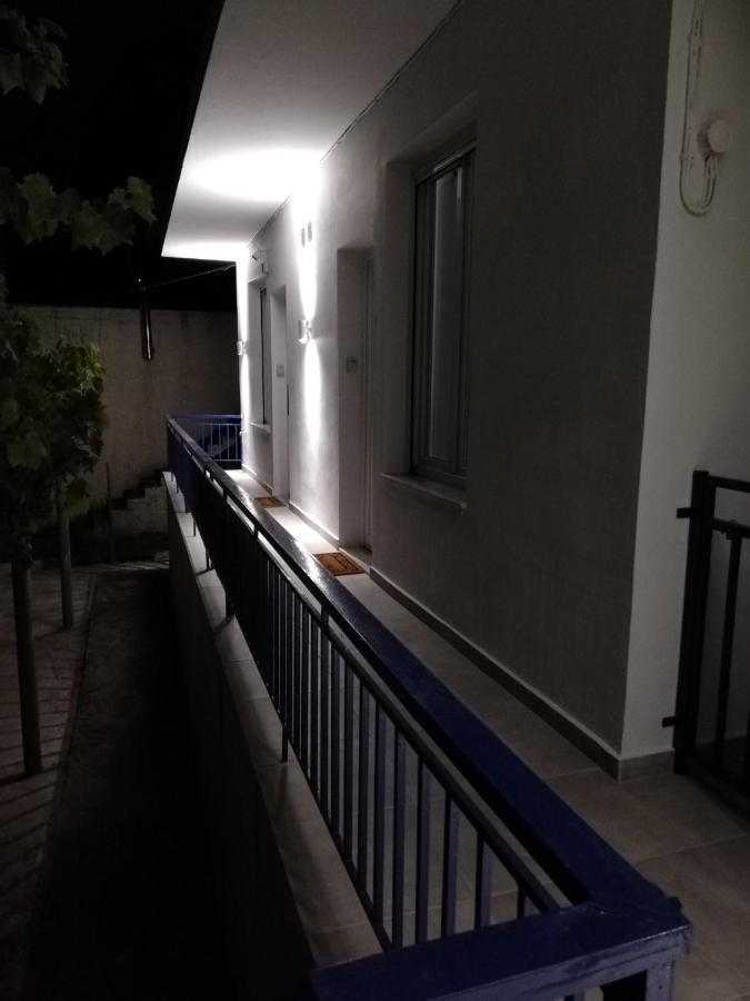 פוטוס Rilassunte Luxury Apartments מראה חיצוני תמונה