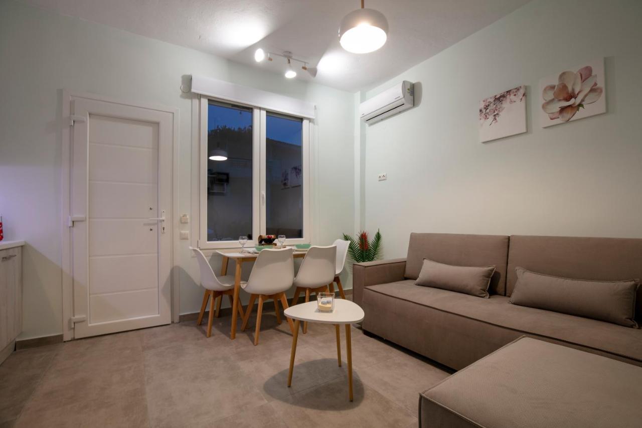 פוטוס Rilassunte Luxury Apartments מראה חיצוני תמונה