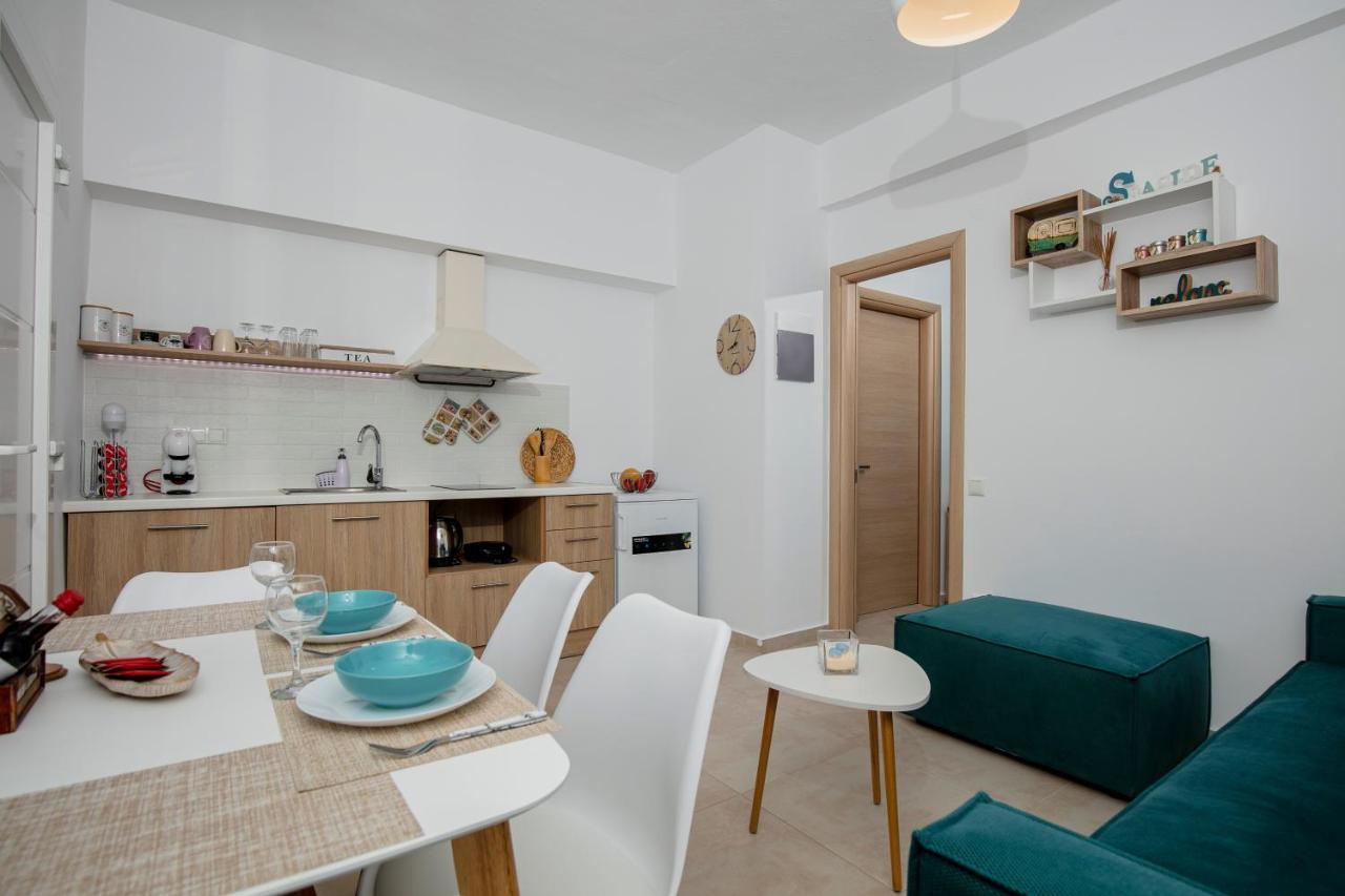 פוטוס Rilassunte Luxury Apartments מראה חיצוני תמונה