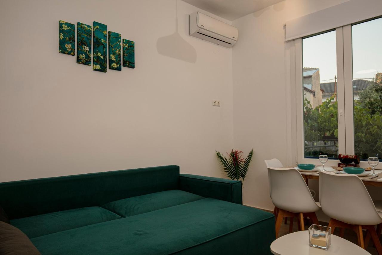 פוטוס Rilassunte Luxury Apartments מראה חיצוני תמונה